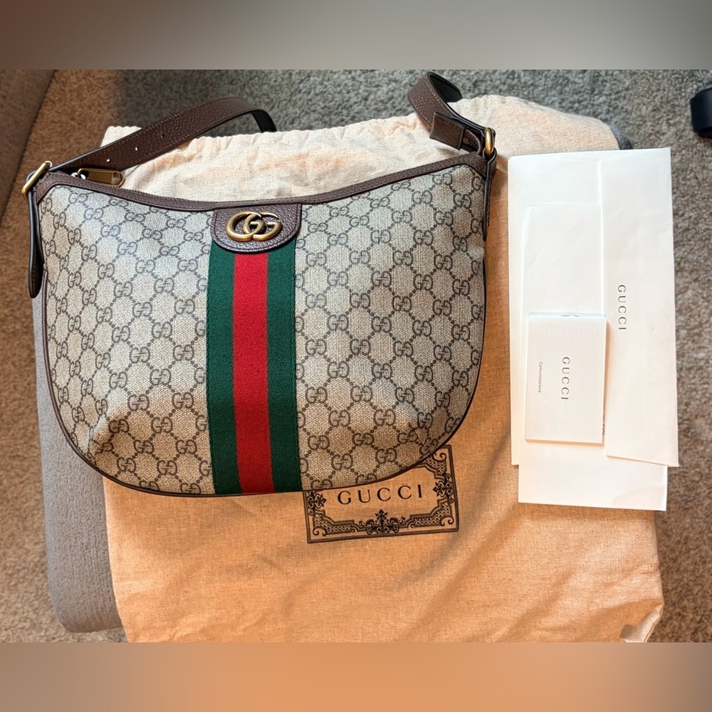 Authentic Gucci Ophidia GG Supreme Shoulder Bag❤️ - Picture 2 of 8